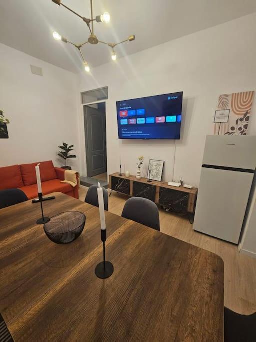 Heart Of City Center 4Br 2Bath 10 Pers Bucarest Extérieur photo
