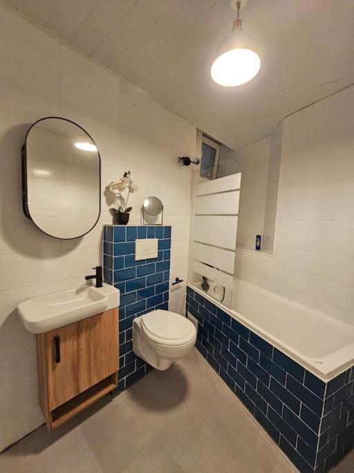 Heart Of City Center 4Br 2Bath 10 Pers Bucarest Extérieur photo