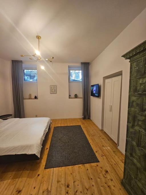 Heart Of City Center 4Br 2Bath 10 Pers Bucarest Extérieur photo
