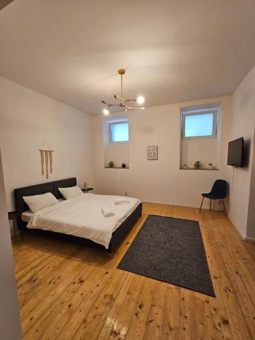 Heart Of City Center 4Br 2Bath 10 Pers Bucarest Extérieur photo