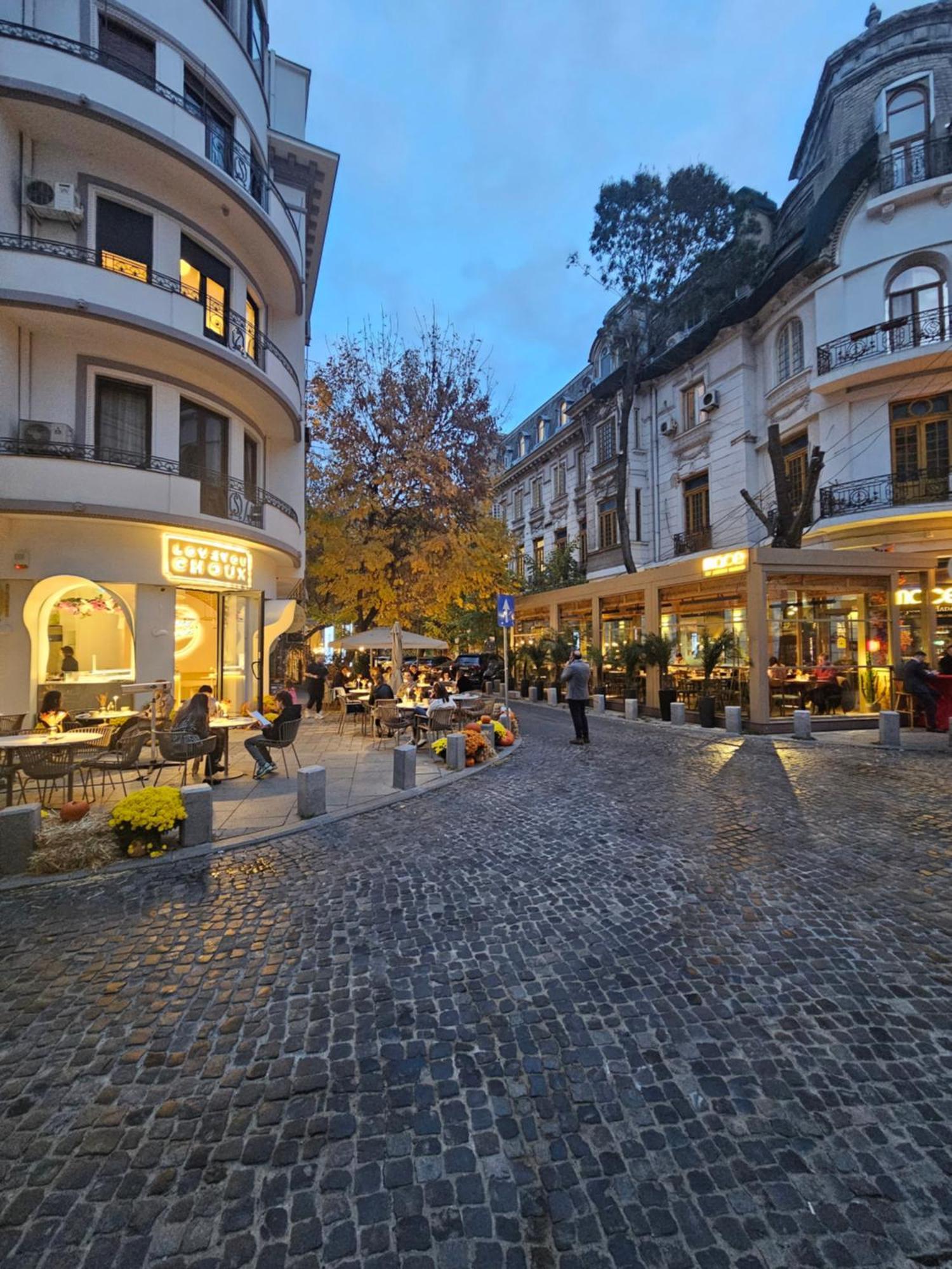 Heart Of City Center 4Br 2Bath 10 Pers Bucarest Extérieur photo